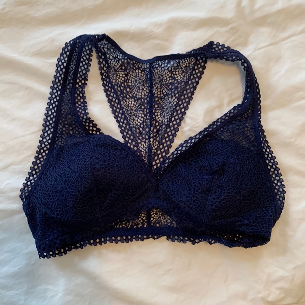 Victoria's Secret Blue Lace Lightly Lined Racerback Bralette NWOT